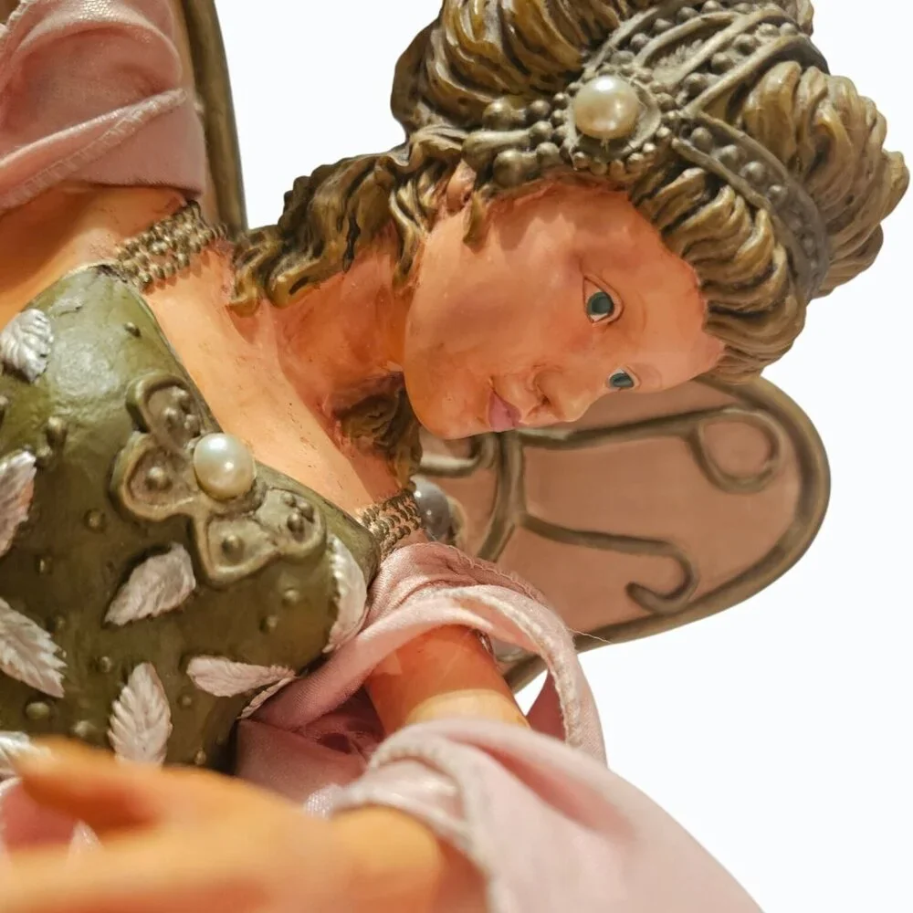 Vintage SILVESTRI Christmas Angel Tabletop or Mantel Decor / Tree Topper FLAWS - Picture 8 of 15